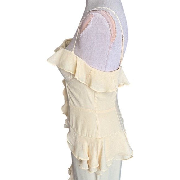 Lovers and Friends Melissa Gown in Yellow Cream - Picture 6 of 13